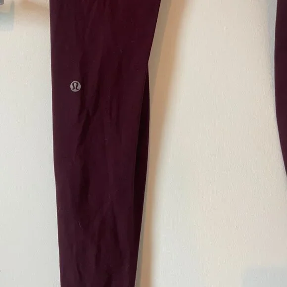 Lululemon Reversible Wunder Under Pant, Maroon, Size 6 - Picture 8 of 9